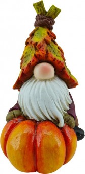 Decor MagicHome Nature, Gnom pe dovleac, polirășină, 10,3x11,5x18,5 cm