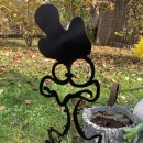 Decoratiune gradina / ghiveci Krodesign Scared Chicken KRO-1133, metal, inaltime 64 cm
