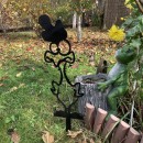 Decoratiune gradina / ghiveci Krodesign Scared Chicken KRO-1133, metal, inaltime 64 cm