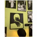 Decoratiune perete Krodesign Man Silhouette, lungime 50x43 cm, negru