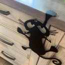 Decoratiune perete Krodesign Scared Cat, negru, 35 cm